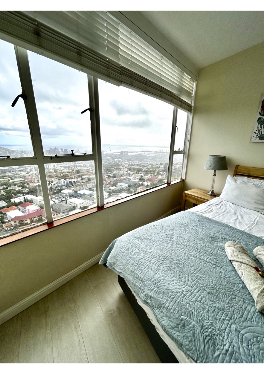 2 Bedroom Property for Sale in Vredehoek Western Cape